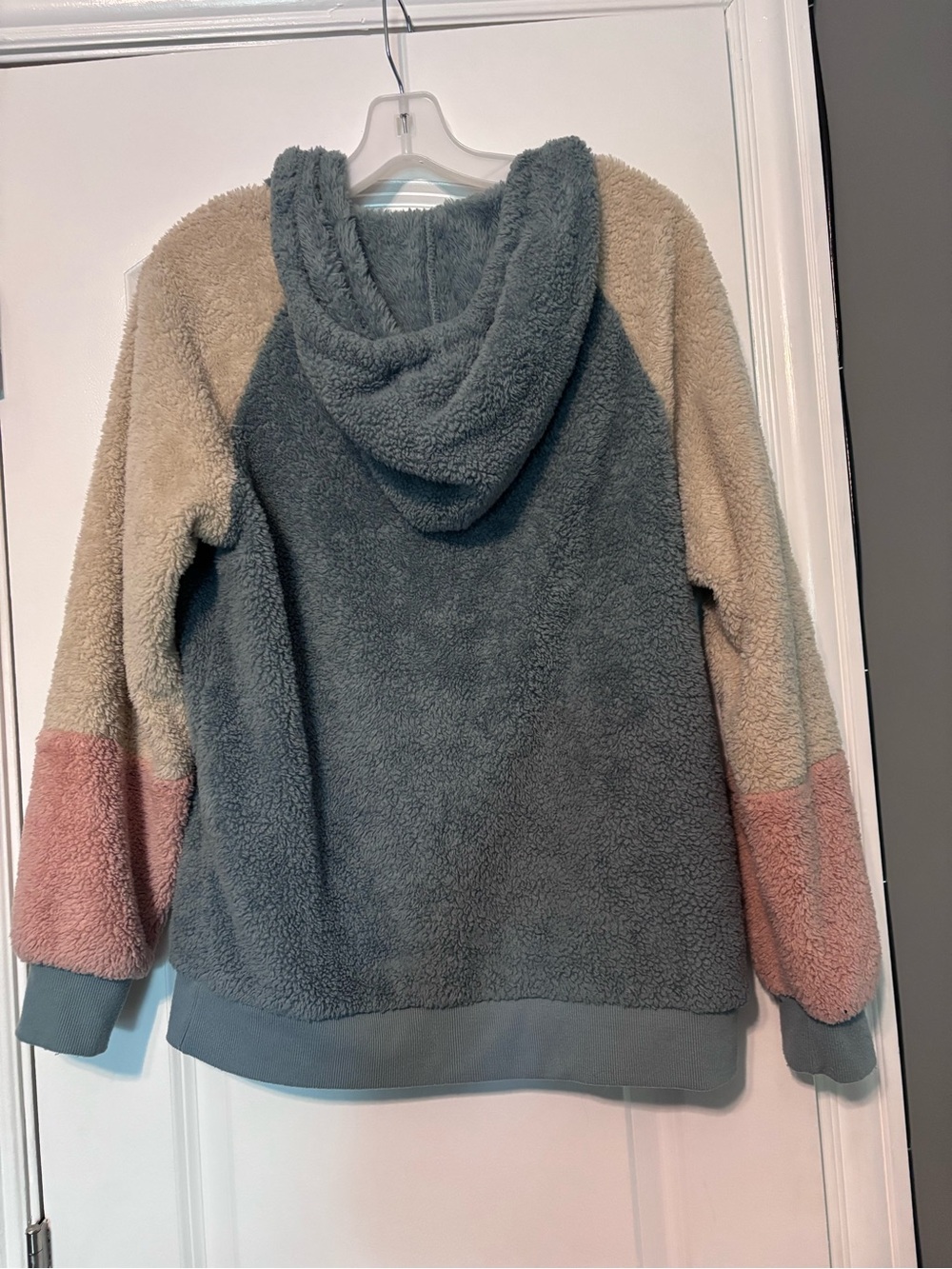 WallFlower Sherpa Hoodie Medium Colorblock Pink Cream Blue Cozy Pullover - Picture 4 of 6
